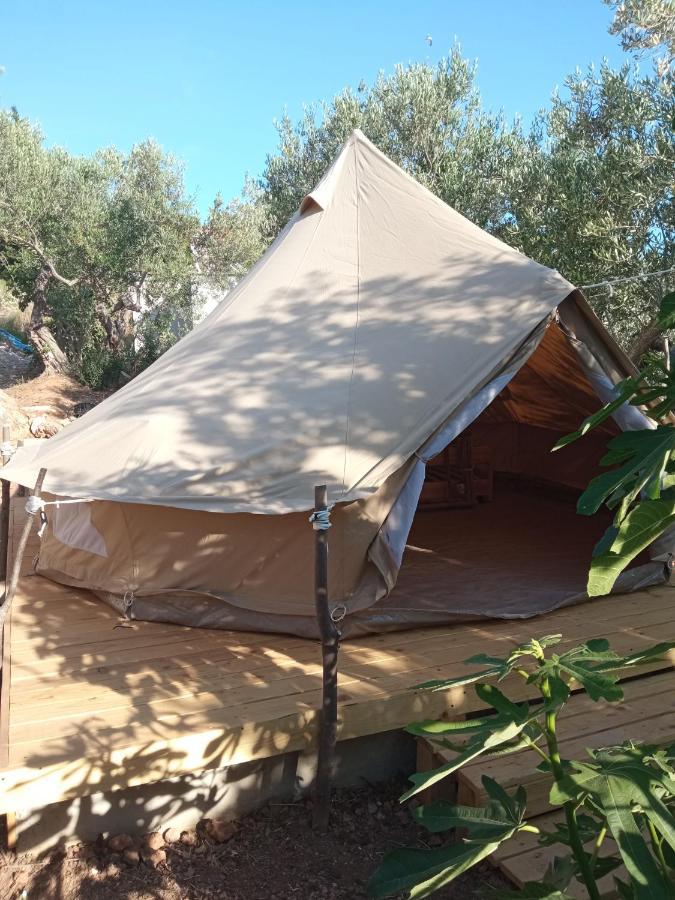 Готель Mini Kamp Perla Првич Лука Екстер'єр фото